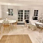 Cozy Child-friendly House 別荘
