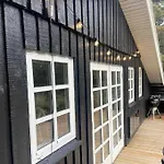 Cozy Child-friendly House 別荘 ブロックフス
